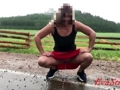 milf pees by the road 4K