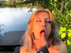 Wild babe with perky tits loves sucking and fucking outdoors