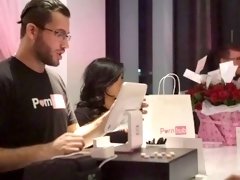 Pornhub Celebrates Valentine’s Day With A Pop-Up Store in New York