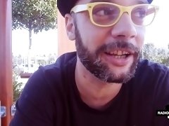PandaVlog: shopping di giovane youtuber italiana con pompino in camerino